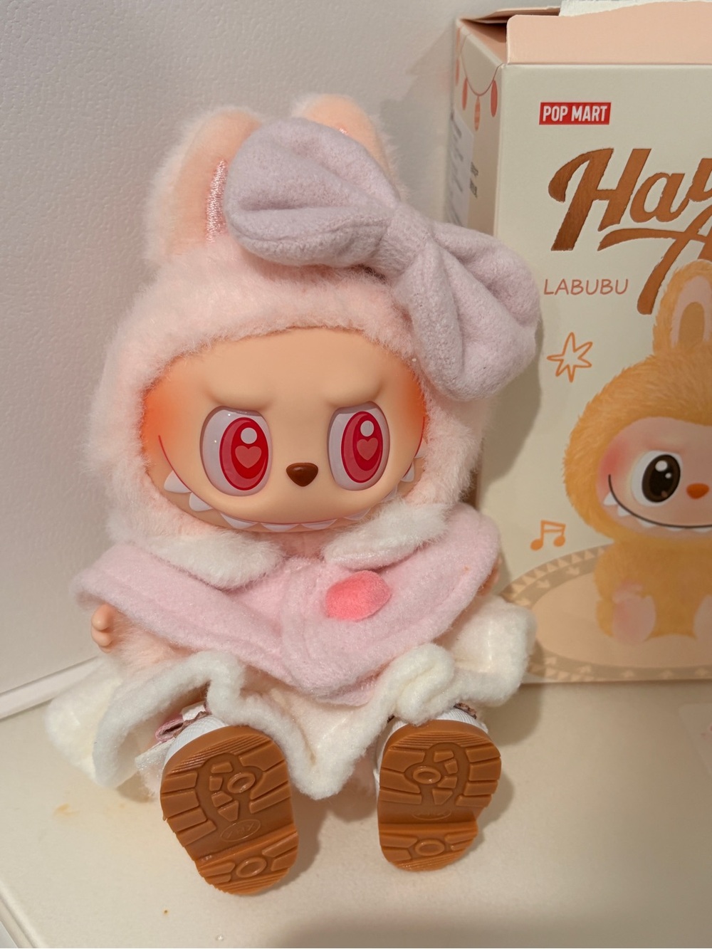 Pop Mart Labubu Have a Seat - Dada with Pink Bow Outfit and Shoes